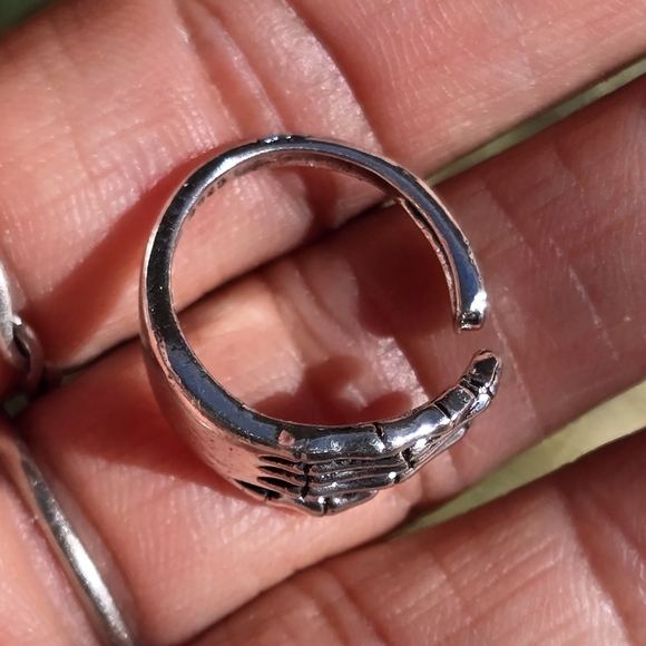 Skeleton hand wrap bypass ring stamped 925 sterling plated - Picture 6 of 16